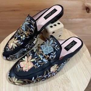 Tarch Floral Embroidered Leather Mules Size 39 (8)